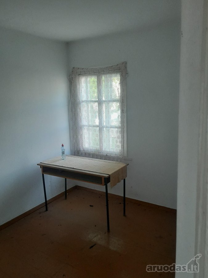 Namas miesto centre. Šalia didelė asfaltuota - nuotraukos Nr. 8