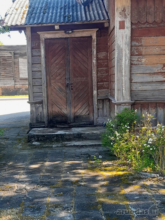 Namas miesto centre. Šalia didelė asfaltuota - nuotraukos Nr. 5