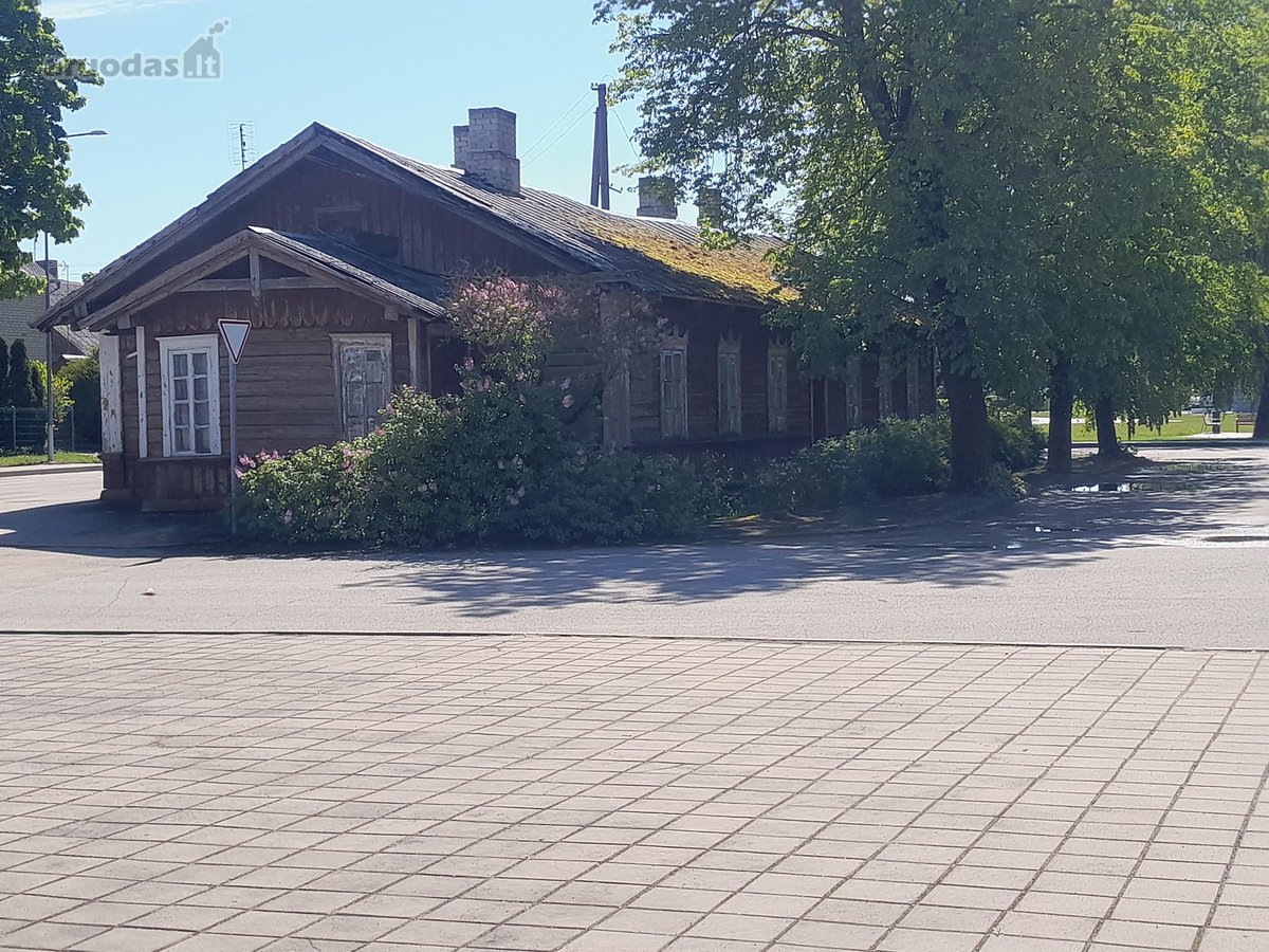 Namas miesto centre. Šalia didelė asfaltuota - nuotraukos Nr. 2