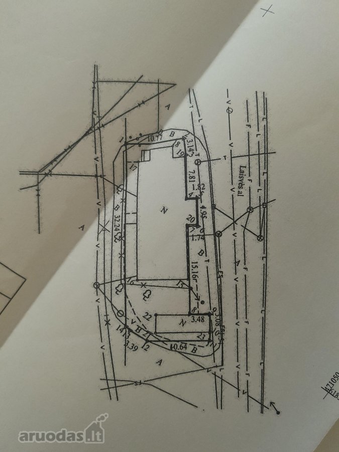 Namas miesto centre. Šalia didelė asfaltuota - nuotraukos Nr. 12