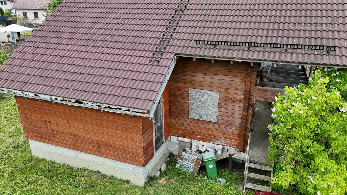 Parduodamas jaukus rąstinis 77 kv. m sodo - nuotraukos Nr. 6