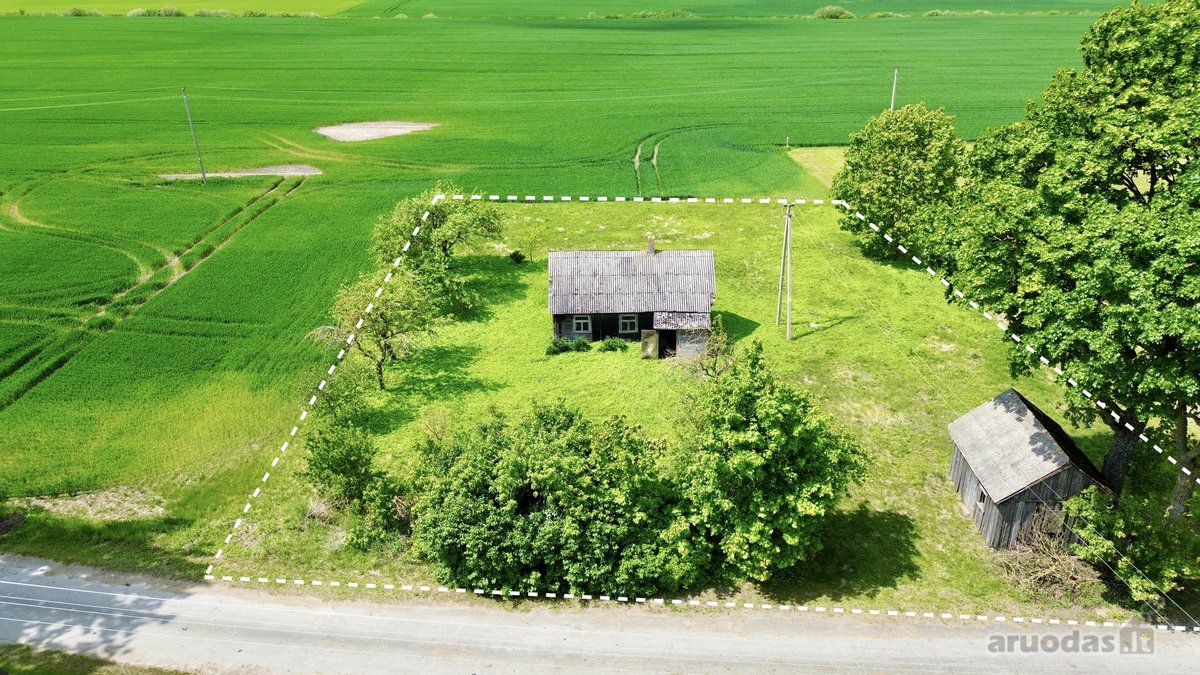 Parduodama sodyba su 0.18ha sklypu, sklype