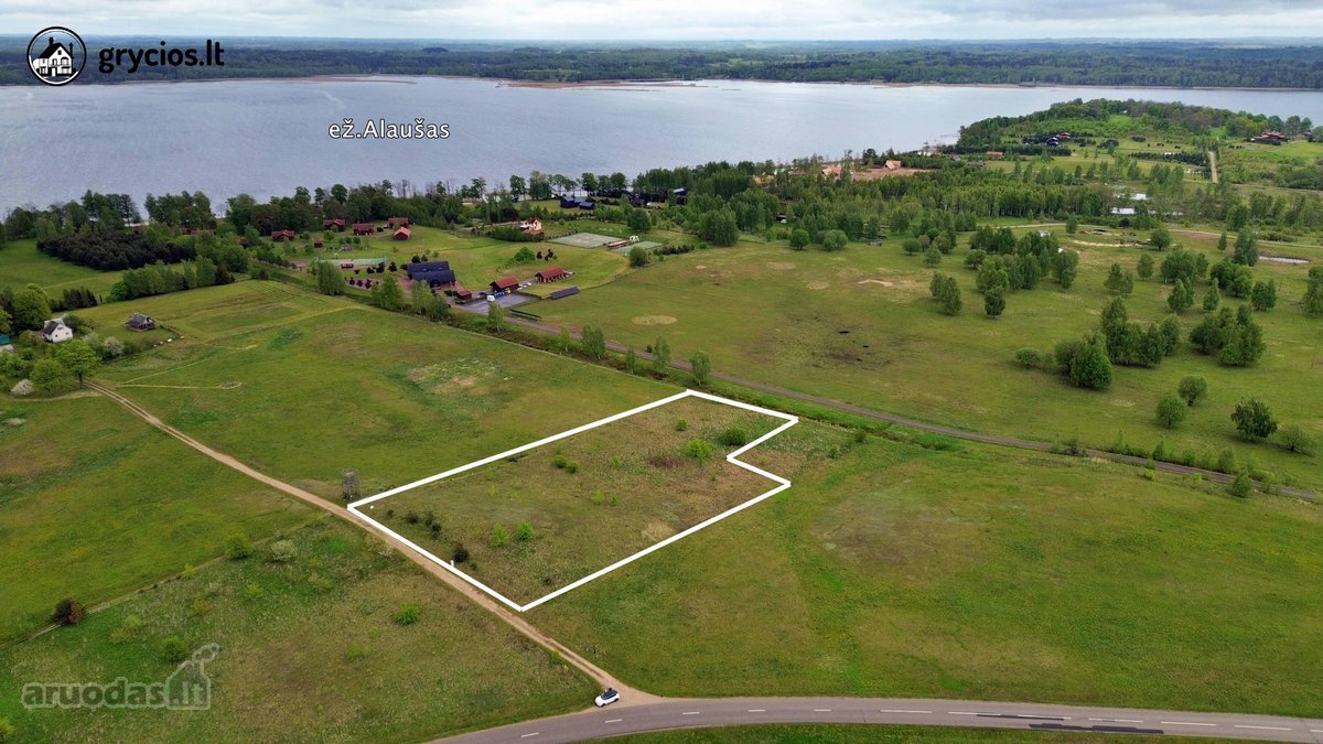 Utenos raj., Sudeikių sen., Šeimyniškių kaime