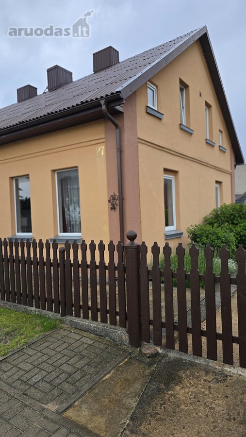Parduodama namo dalis – pirmas aukštas