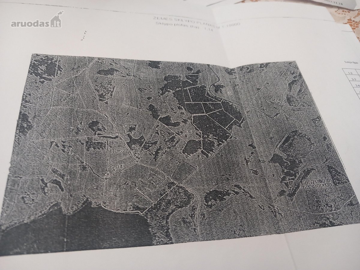Žemės sklypas yra gražioje vietoje, prie