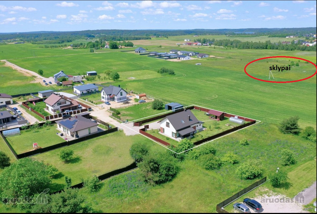 Parduodami namų valdos sklypai labai gražioje