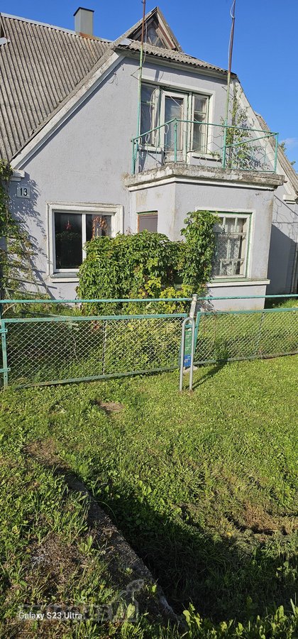 Parduodamas namas jam reikalingi kambarių