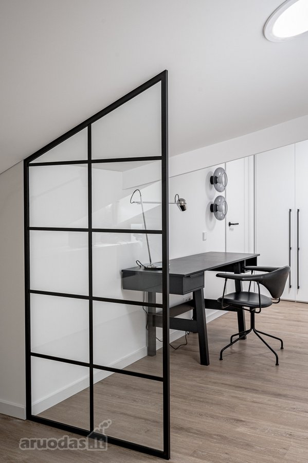 Išnuomojamas moderniai įrengtas 2 kambarių - nuotraukos Nr. 13