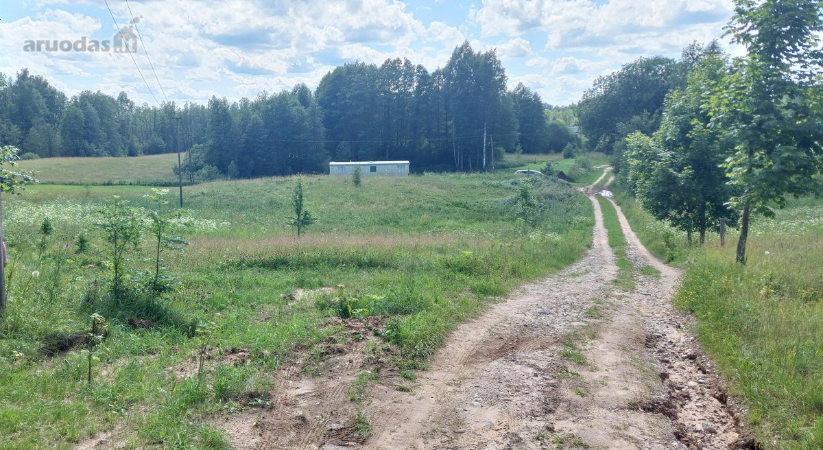 Parduodu 0.28ha žemės sklypą Utenos rajone.