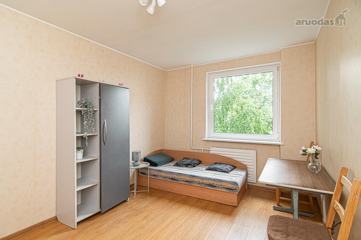 The room is rented only to a Lithuanian