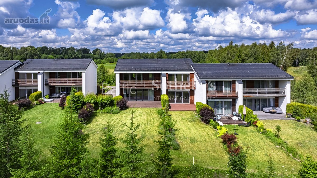 Prabangaus golfo aikštyne, apsuptame ežerų - nuotraukos Nr. 31