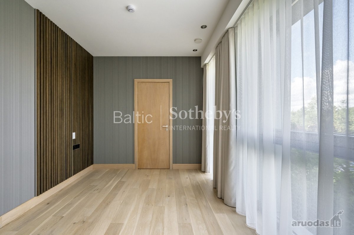 Prabangaus golfo aikštyne, apsuptame ežerų - nuotraukos Nr. 26