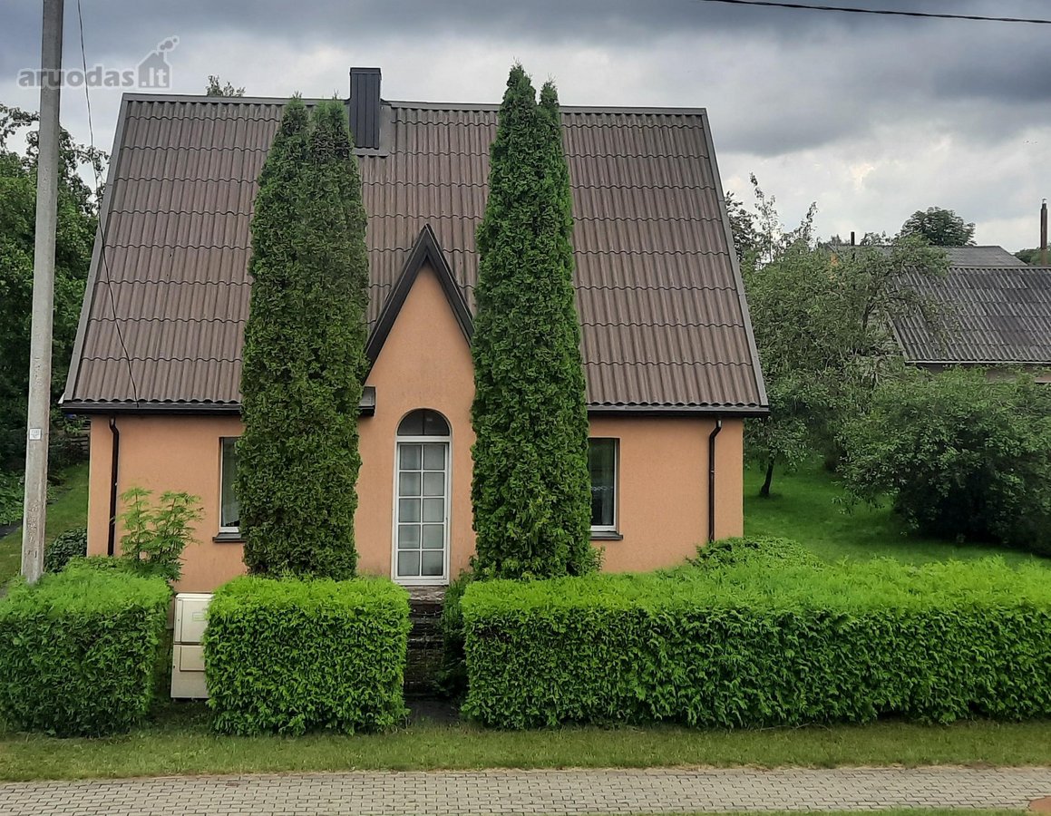 Naujojoje Akmenėje, arti centro, gražioje,