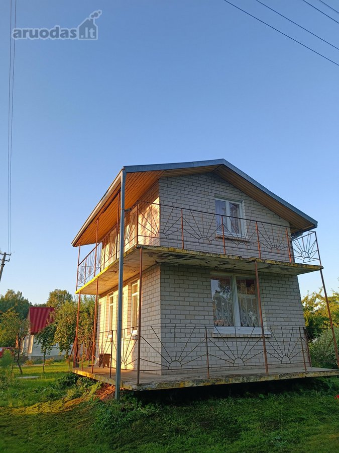 Parduodamas 59 kv.m. murinis sodo namas su 7