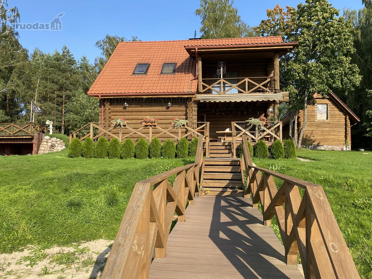 Parduodama sodyba susidedanti iš trijų