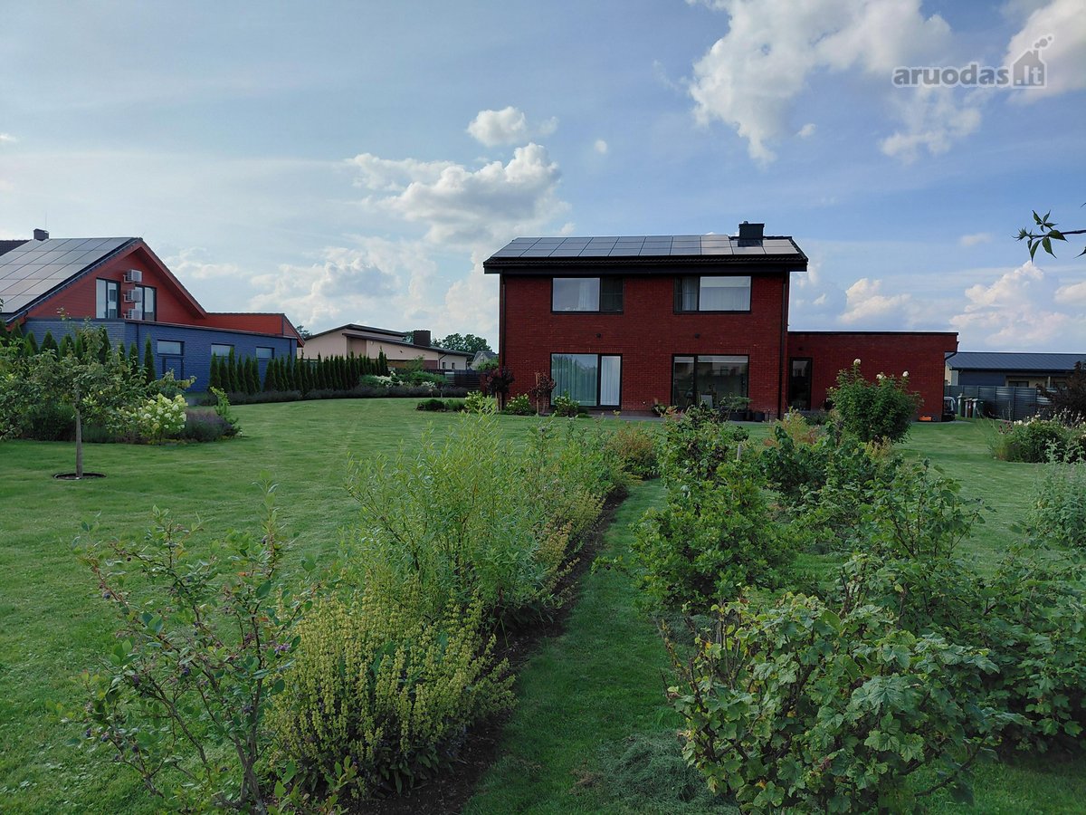 Parduodamas Funkcionalus Ir Jaukus Namas Su - nuotraukos Nr. 2