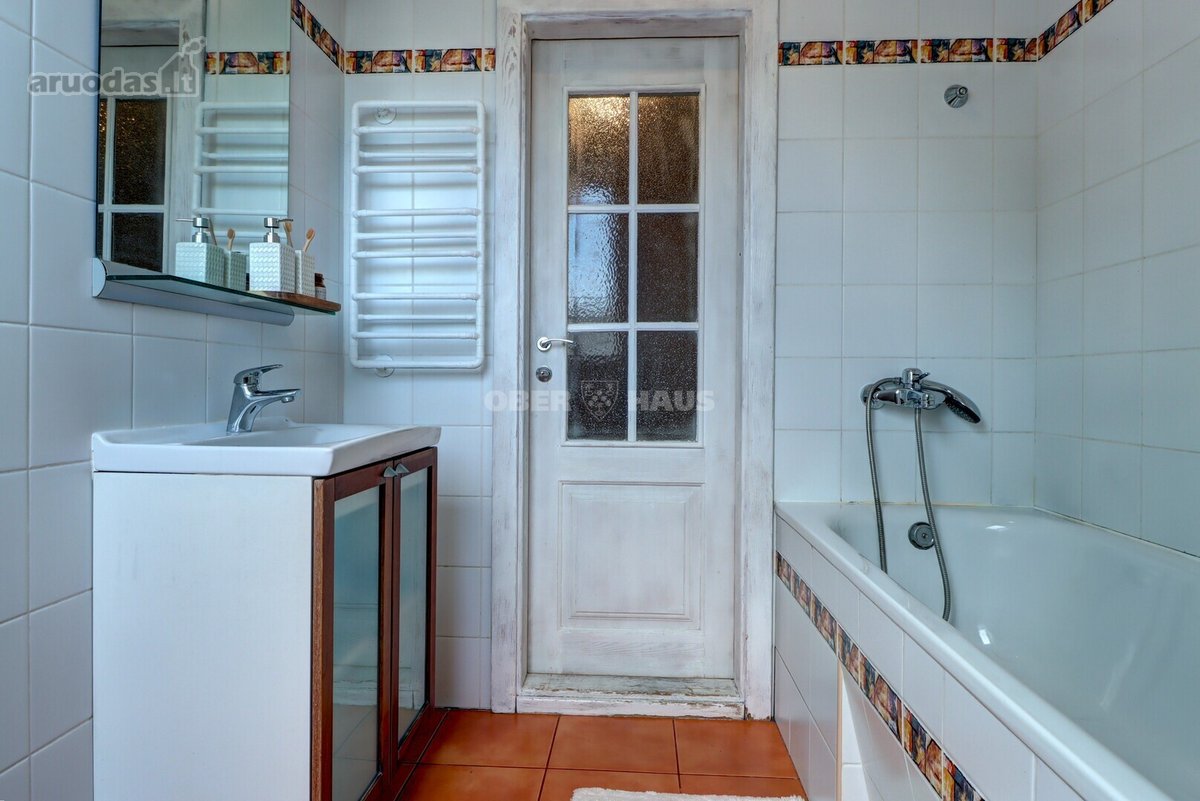 Parduodamas jaukus ir saulėtas dviejų aukštų - nuotraukos Nr. 23