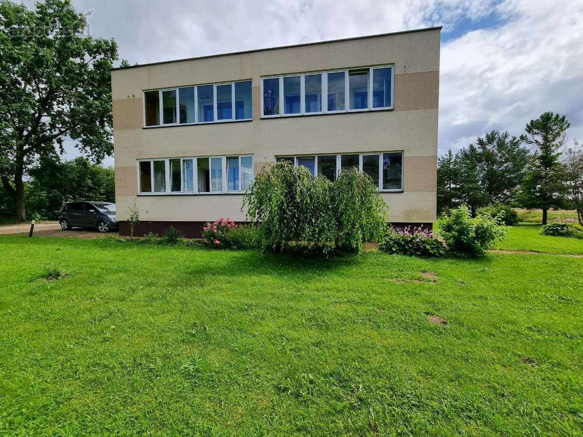 Parduodamas 2 Kambarių Butas Pakruojyje,