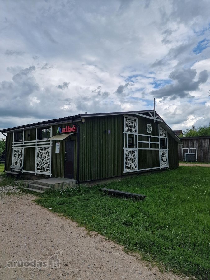 Parduodama veikianti maisto prekių parduotuvė