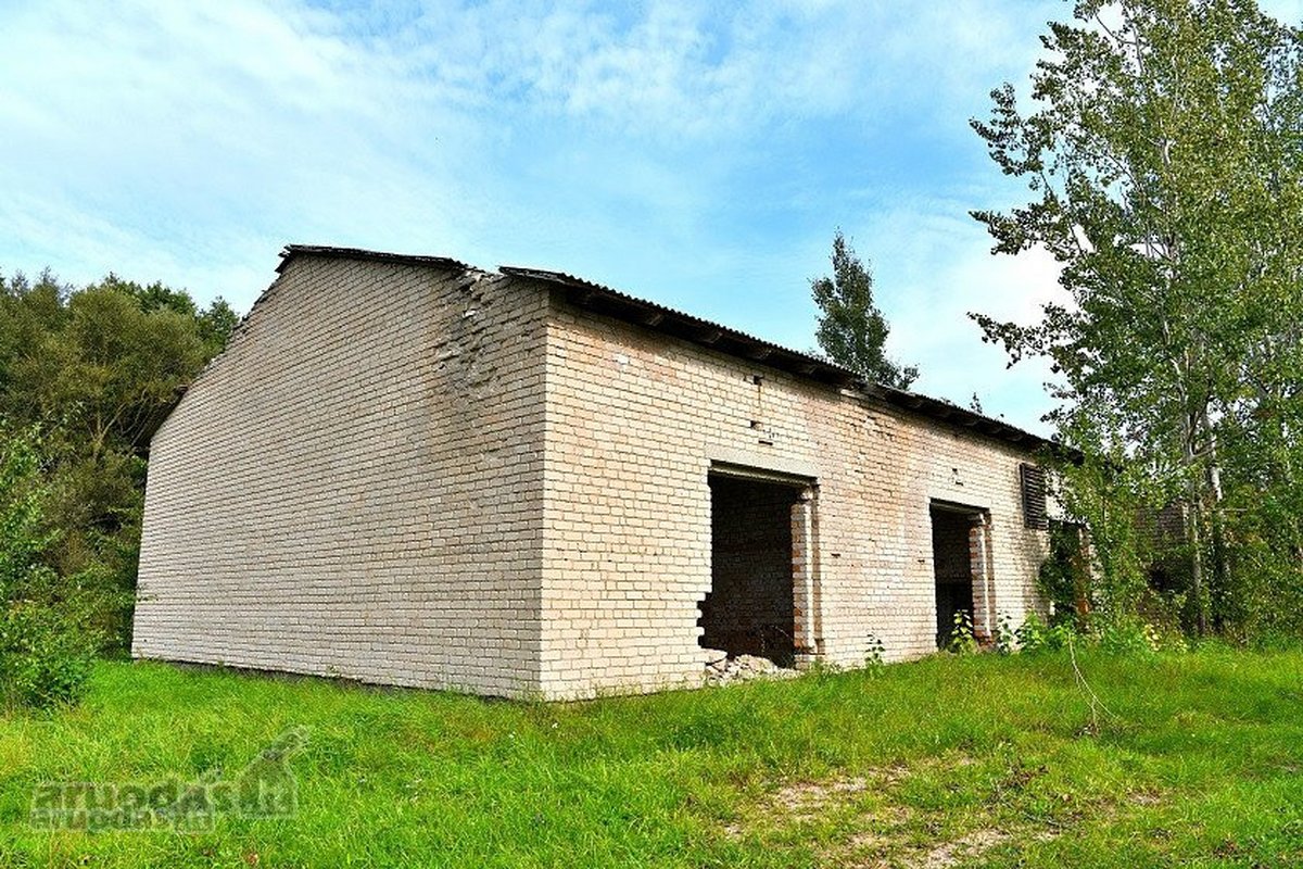 Išskirtinė galimybė – pastatas su 0,32 ha - nuotraukos Nr. 5