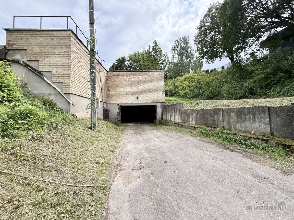 Parduodamas erdvus garažas, 17 kv. m.