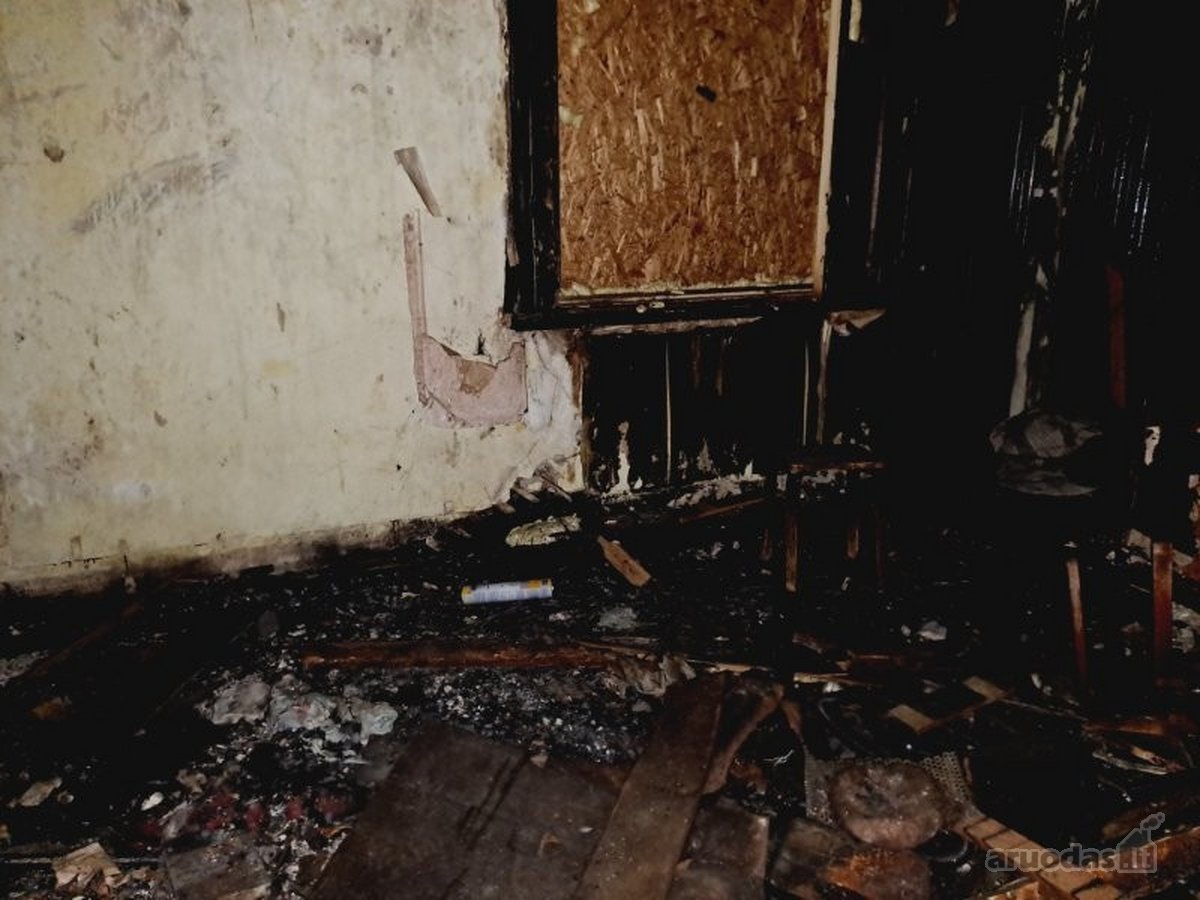 2 kambarių butas su rūsiu ir dalimi žemės sklypo  - nuotraukos Nr. 12