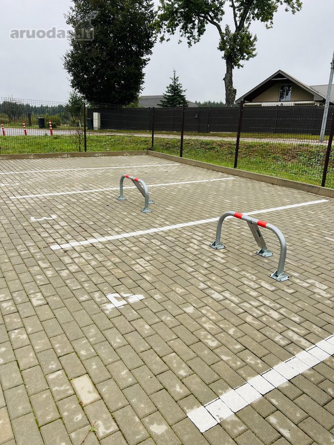 Parduodamos antžeminio parkingo vietos