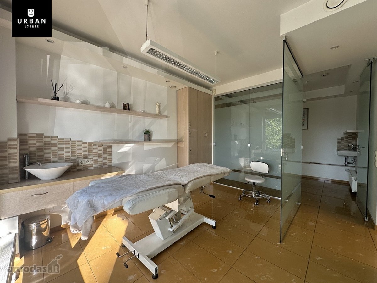 Išnuomojamas įrengtas grožio salonas - nuotraukos Nr. 2