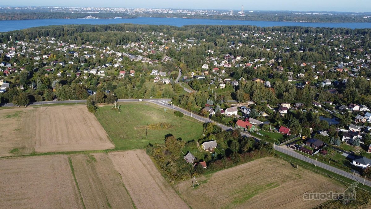 Parduodama sodyba strategiškai puikioje - nuotraukos Nr. 2