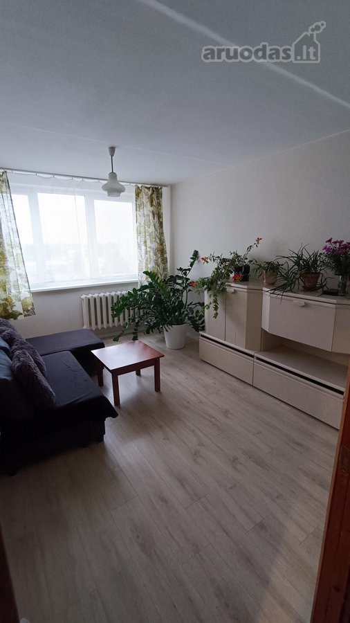 Parduodamas Šviesus 2 Kambarių Butas Su Rūsiu