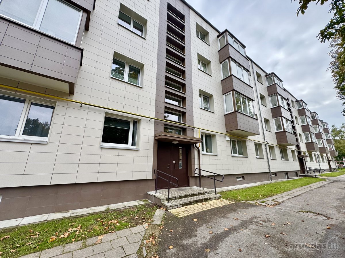 Nuomojamas tvarkingas 1 kambario butas