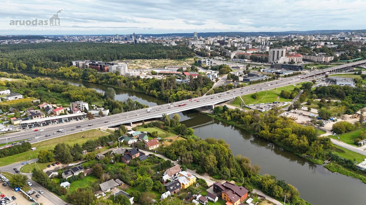 Besikuriančioje Gyvenvietėje, Strategiškai - nuotraukos Nr. 2