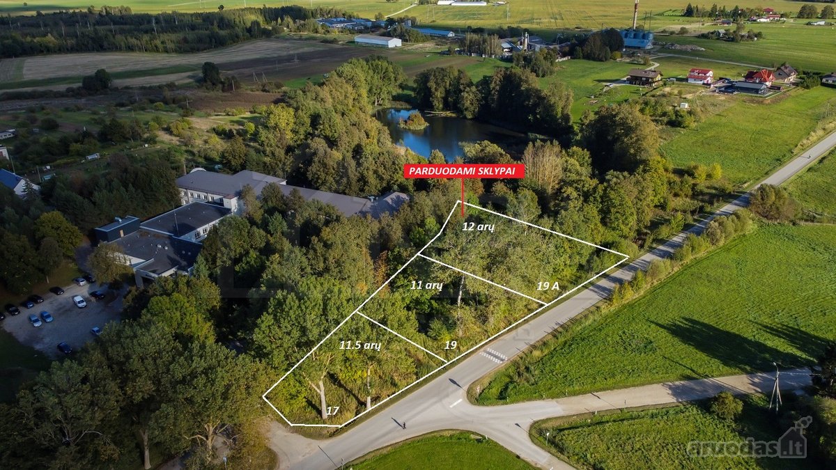 Parduodami trys vienas šalia kito namų valdos - nuotraukos Nr. 2