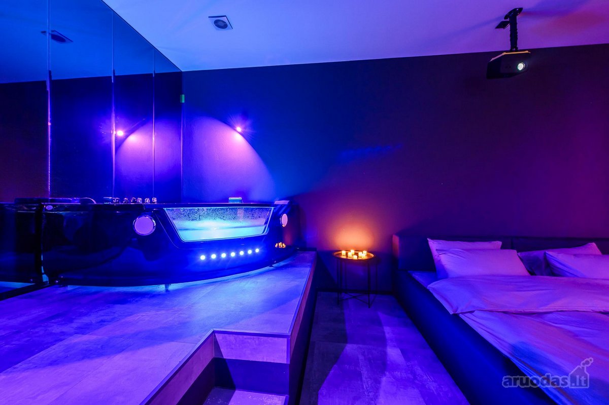 Privati Jacuzzi Su Kinoteatru/parkavimo Vieta