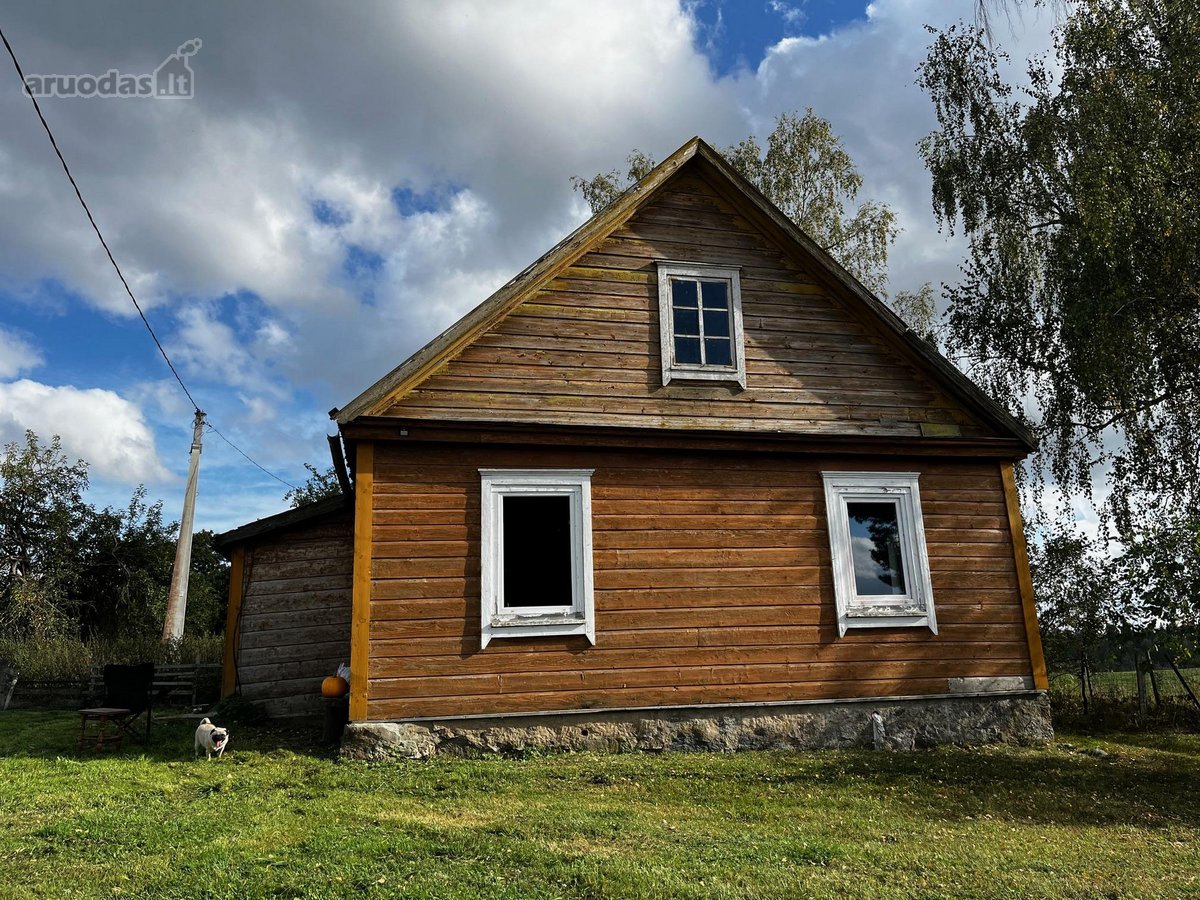 Parduodama sodyba su 12,41 ha žemės sklypu