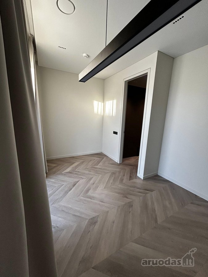 Išnuomojamas su dizainere įrengtas A++ klasės - nuotraukos Nr. 18