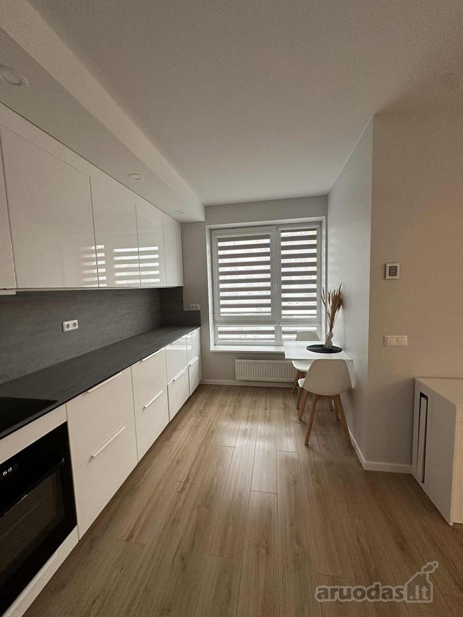 Nuomojamas šviesus 2 kambarių butas Pilaitėje - nuotraukos Nr. 2