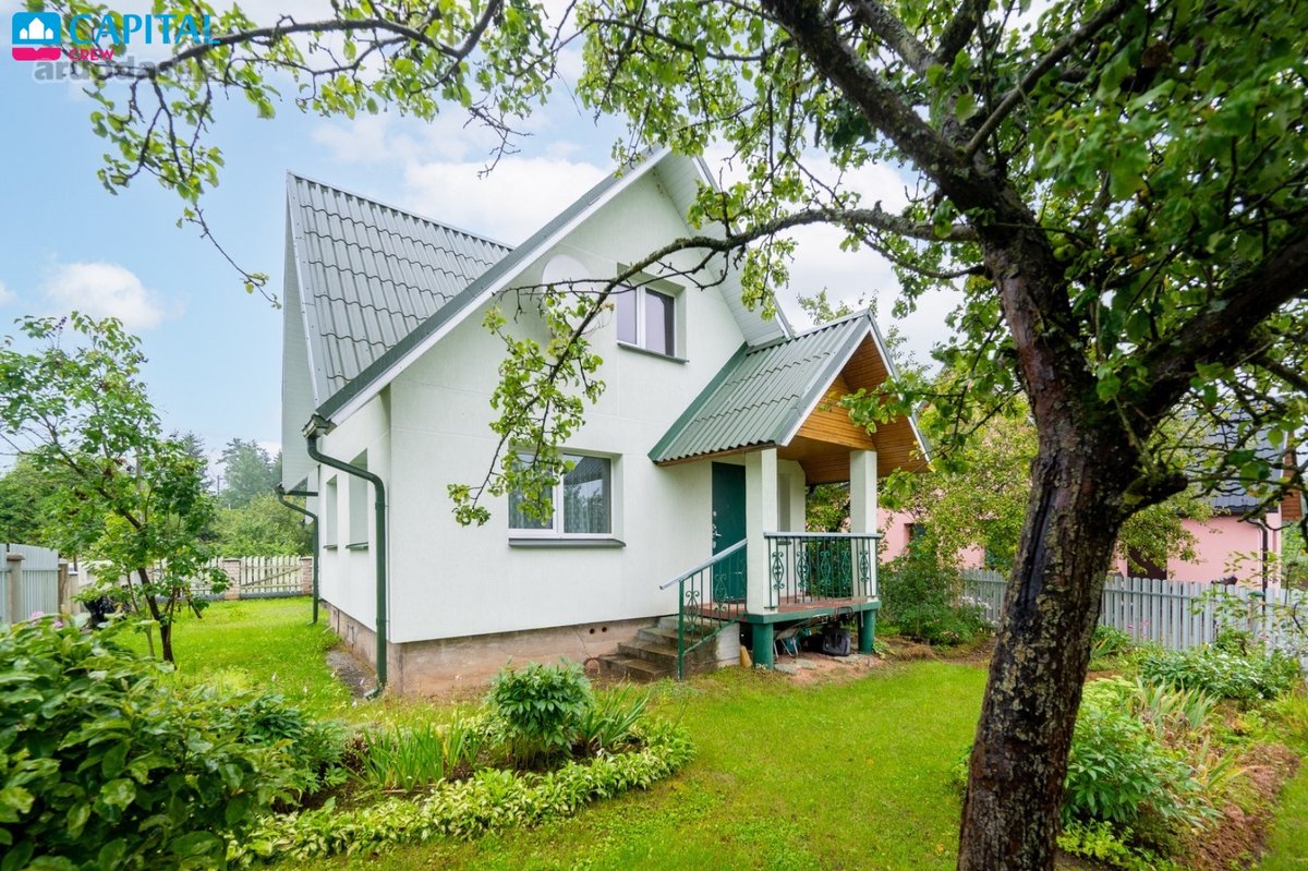 Parduodamas 5 kambarių namas Rastinėnuose.