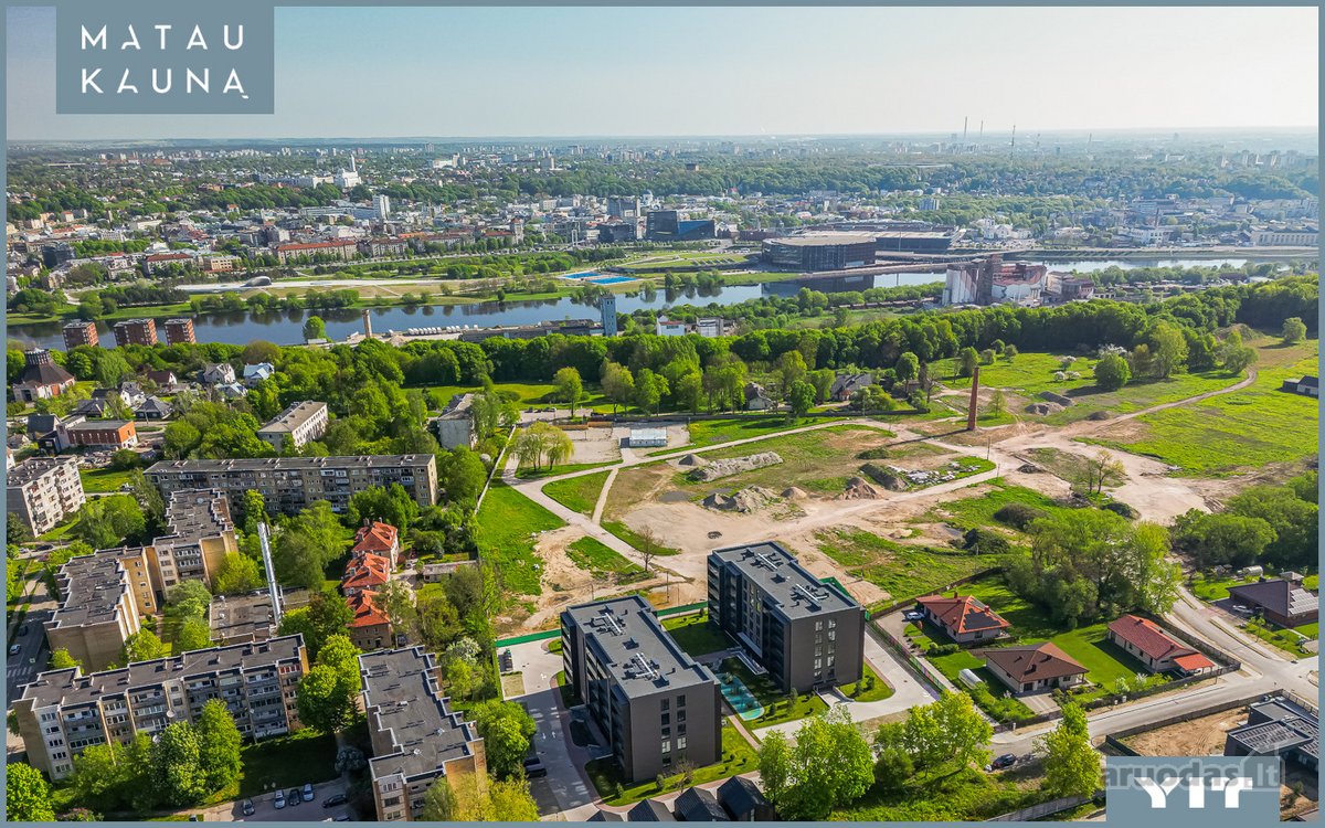Parduodamas erdvus 3 kambarių butas su - nuotraukos Nr. 14
