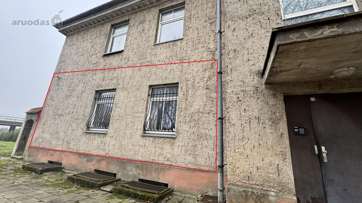 Erdvus 3 kambarių butas + kabinetas Klaipėdos - nuotraukos Nr. 2