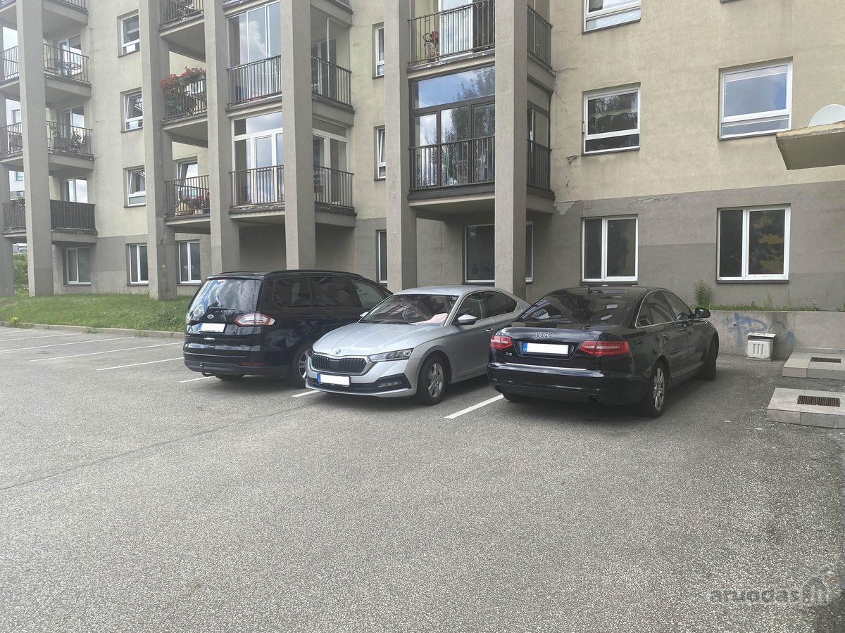 Nuomojamos 309 m² komercinės patalpos