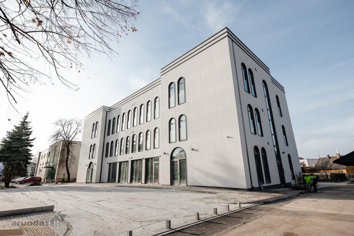 Naujos statybos butai J. Basanavičiaus g.,