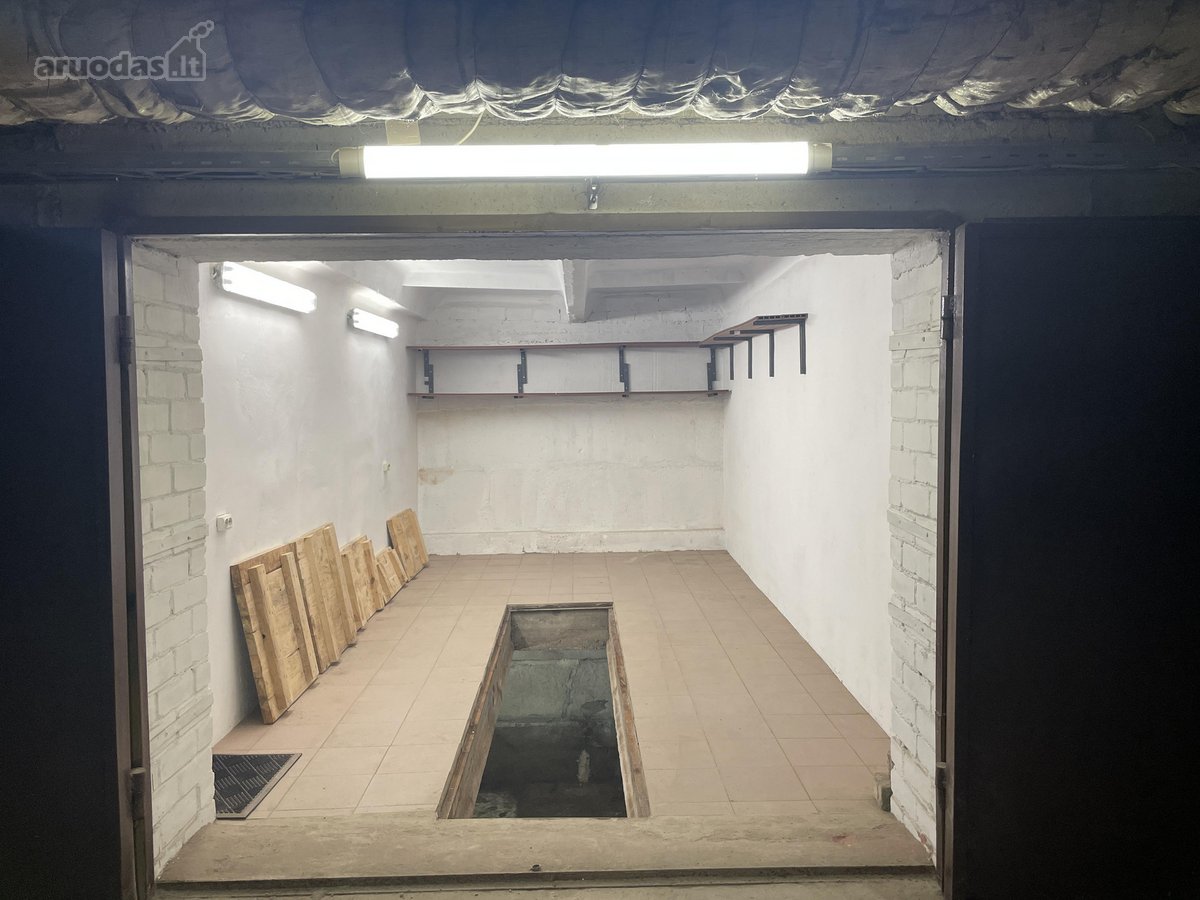 Parduodamas modernus 34 m² garažas su duobe - nuotraukos Nr. 5