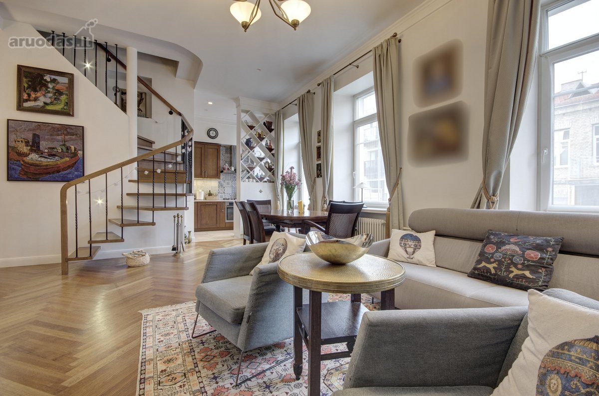 Parduodamas 6 kambarių, 149,26 m² butas su