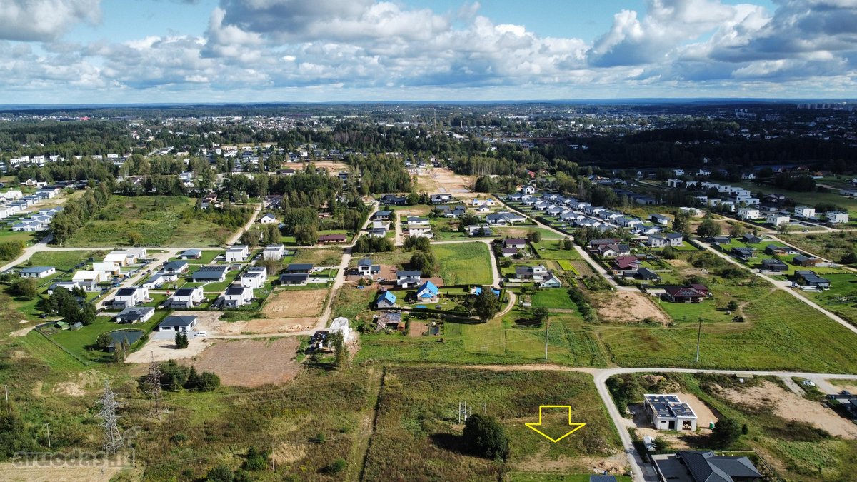 ~1.4km iki Vilniaus miesto ribos,~2km iki - nuotraukos Nr. 7