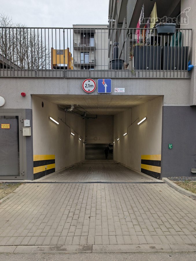 Parduodama požeminė parkavimo vieta naujos