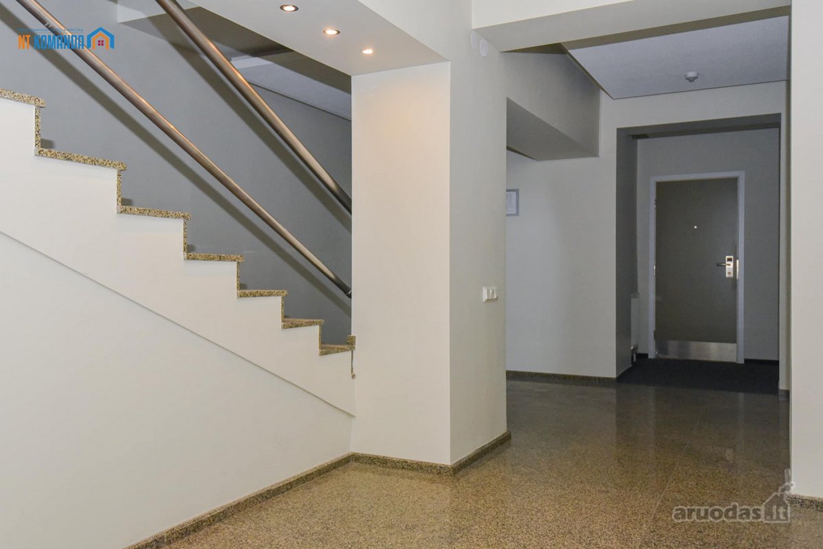 Du butai Palangos centre, netoli J. - nuotraukos Nr. 19