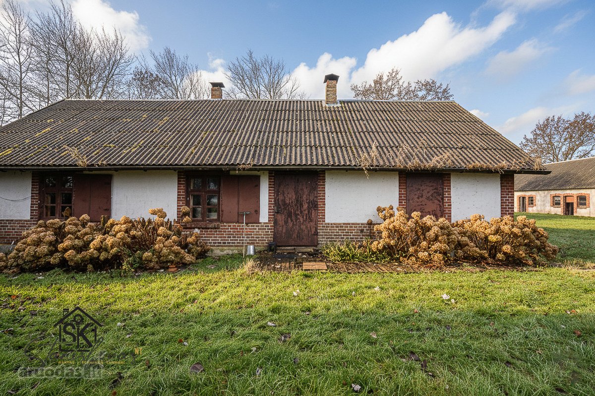 Parduodamas Namas Ramioje Vietoje Suvernų