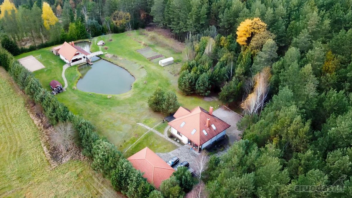 Parduodama išskirtinė rąstinė sodyba su - nuotraukos Nr. 3