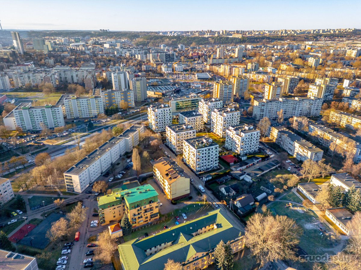 Vilniuje Žirmūnų mikrorajone daugiabučių - nuotraukos Nr. 25
